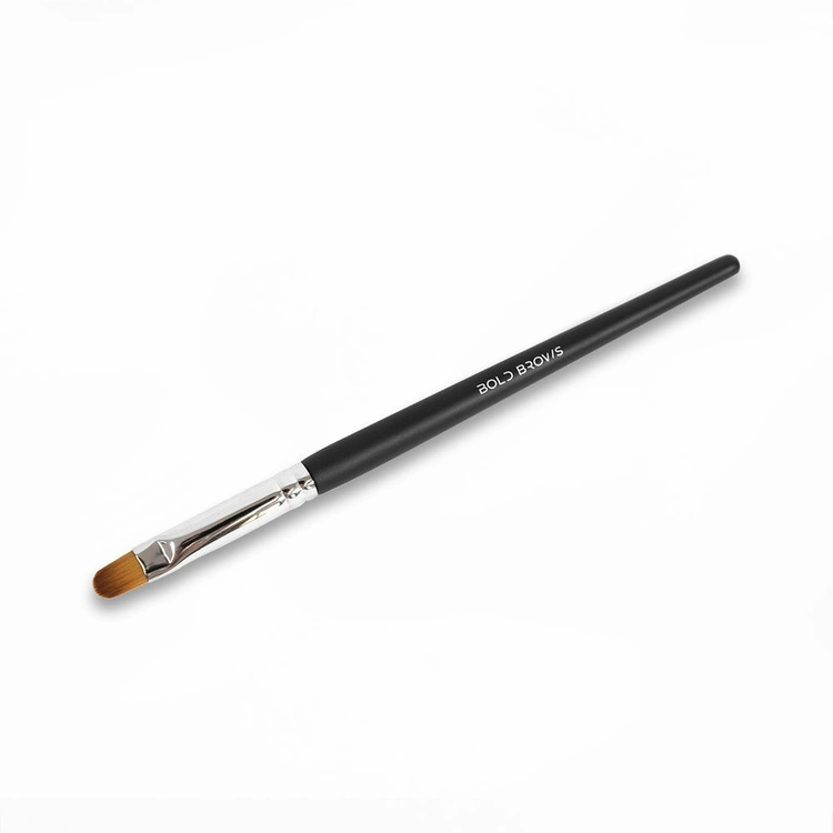 Tongue-shaped, flat concealer brush